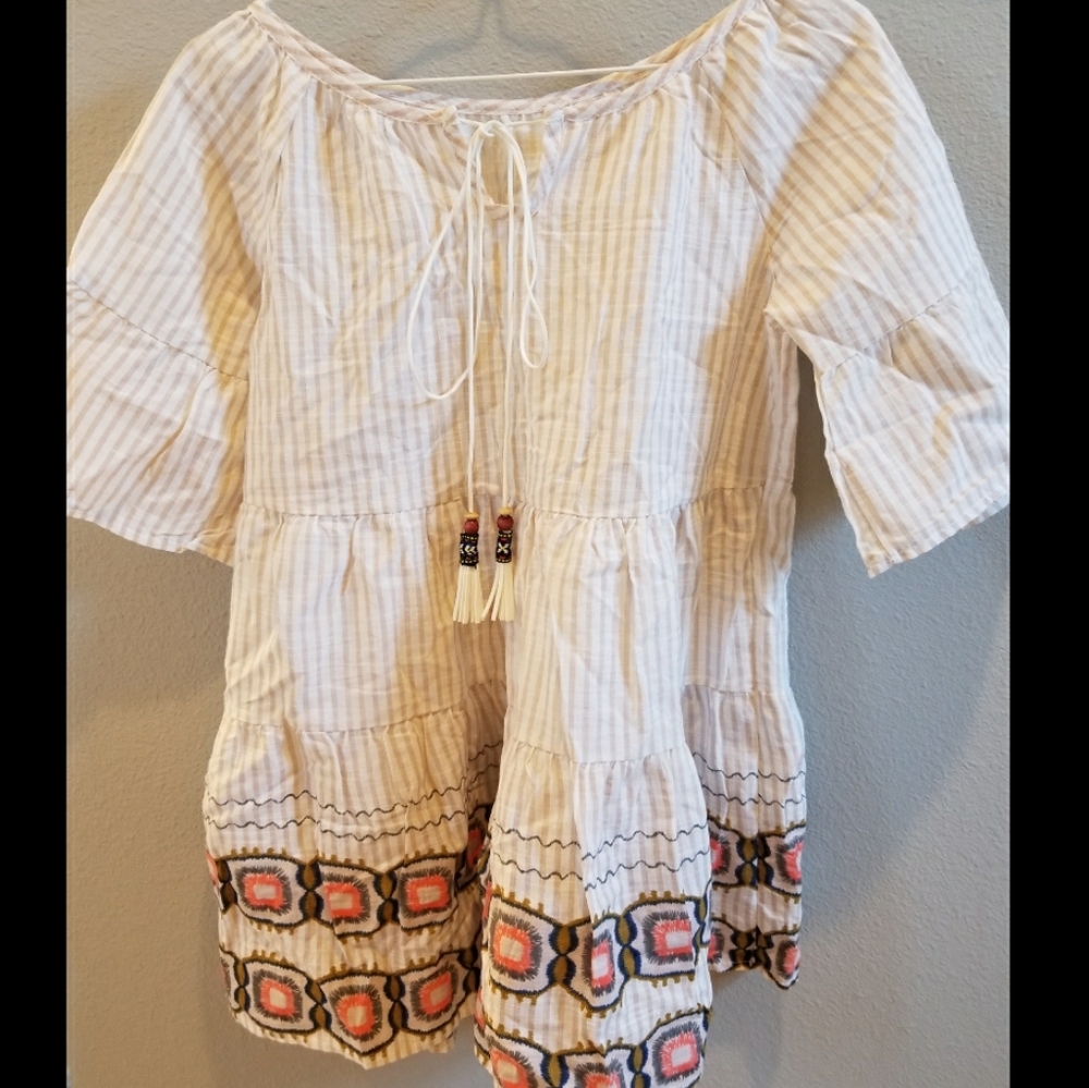 White Summer Top (Size: Small)